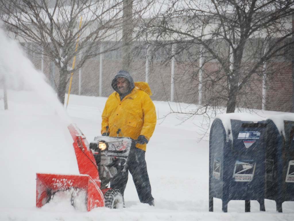 Snow Blower, compliments of Wikimedia, is a handy tool for your winterizing checklist.