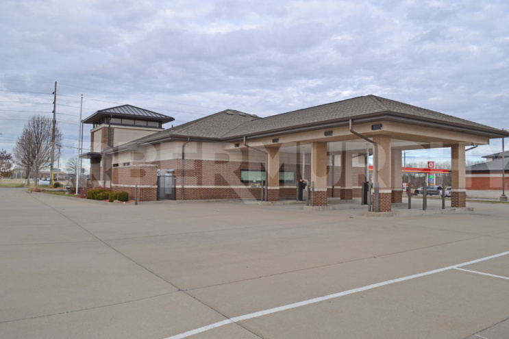Exterior Image of 360 S Green Mount Rd., Belleville, IL, Bank Building for Sale