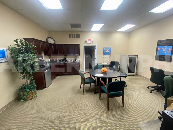 Interior Image of 1,200 SF Office, Retail Space for Lease in Fairview Heights, IL