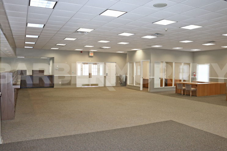 Interior Image of Office, Retail Building for Lease on Bunkum Rd next to Fairview Heights Municipal Complex