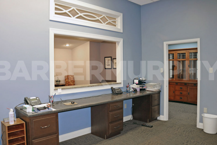 Interior image of 2,800 SF Office Building in Highland, IL, Medical or General Office use