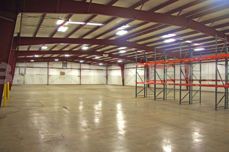 Interior Image of 24,000 SF Warehouse for Sale on Fountain Place in Mt. Vernon, Illinois