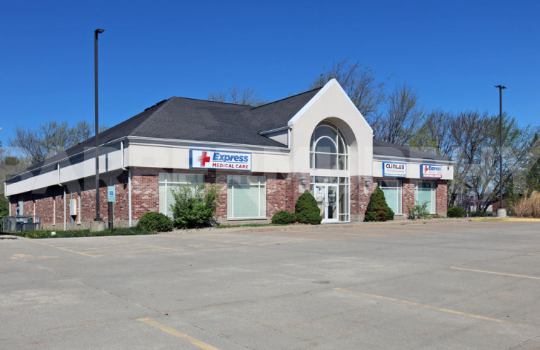 Exterior Image of Medical Office for Lease on IL Route 159 in Fairview Heights