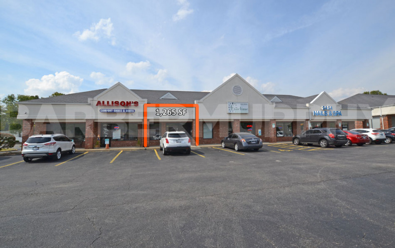 Exterior Image of Retail Center with Space for Lease on IL Route 159 in Glen Carbon
