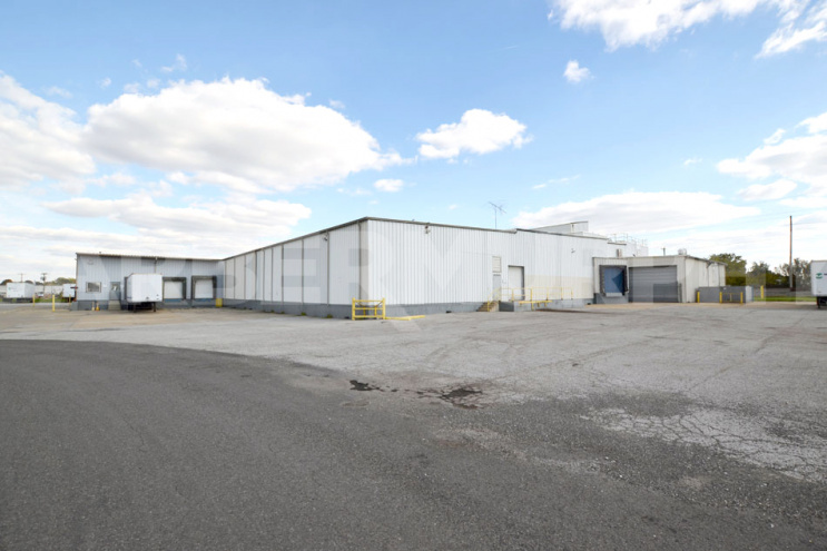 Exterior Image of Manufacturing Plant, Trouw Nutrition Animal Feed Plant