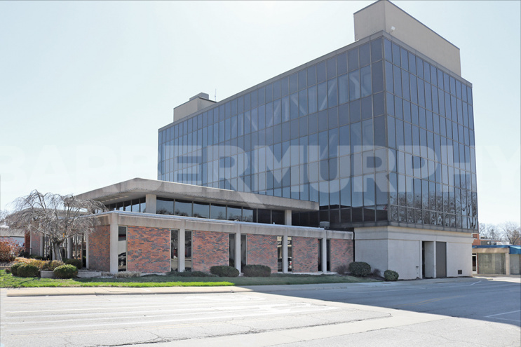 Exterior Image of Office Building for Sale in Highland, IL