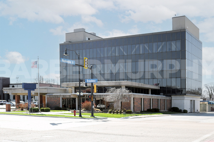 Exterior Image of Office Building for Sale in Highland, IL