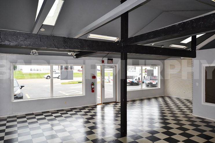 Interior Image of Retail Building for Lease