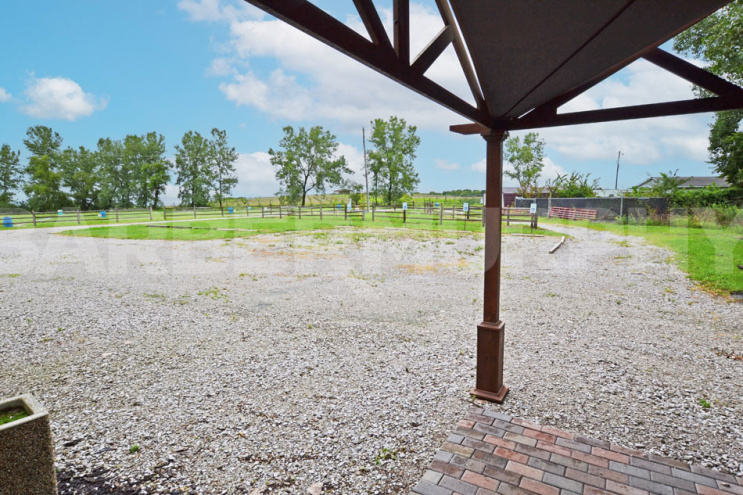 Image of outdoor area of The Winery at Shale Lake