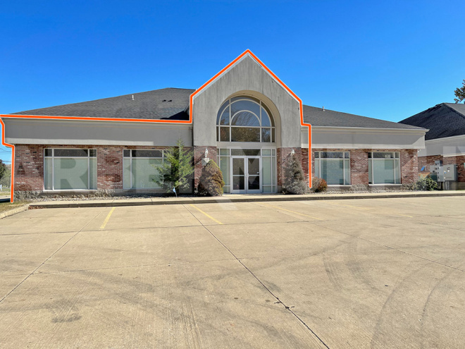 Exterior of 990 SF office space 