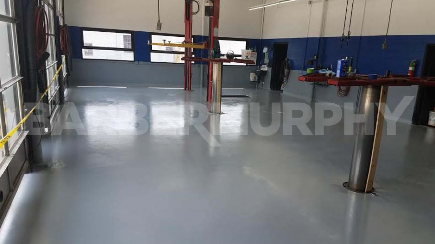 Interior Shop with 3 Bays and Lifts 