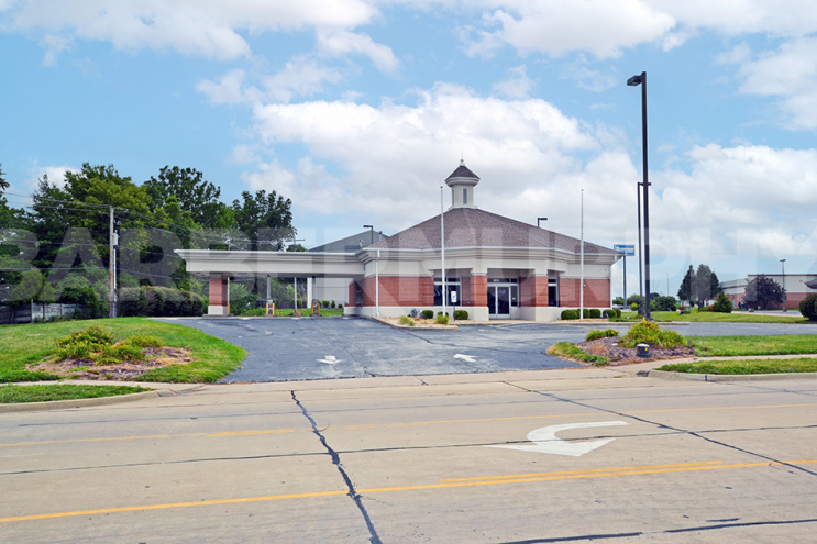 Exterior Image of  Former Bank with Drive-Thru in O'Fallon