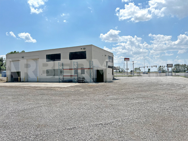 Exterior Image of Industrial Building for Sale in Caseyville, Illinois