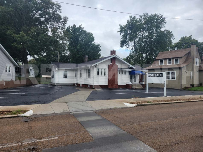1,833 SF Office Building on west main street 