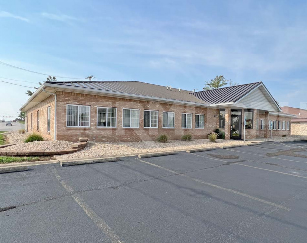 Exterior Image of Office Building for Lease, West State Street, O'Fallon, IL