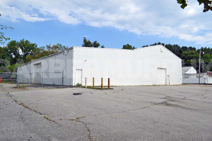 Exterior Image of 20,000 SF Warehouse Distribution Complex