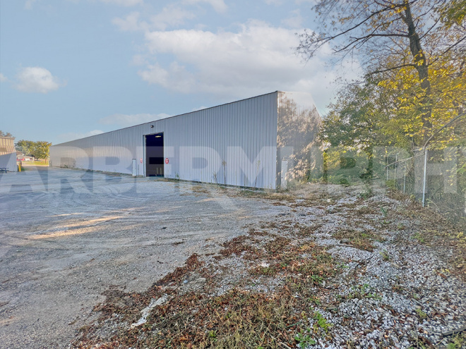 Exterior image of office warehouse building in Carlyle, IL