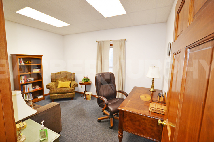 Interior private office picture for 4110 Pointe West Ct. Swansea, IL 62226