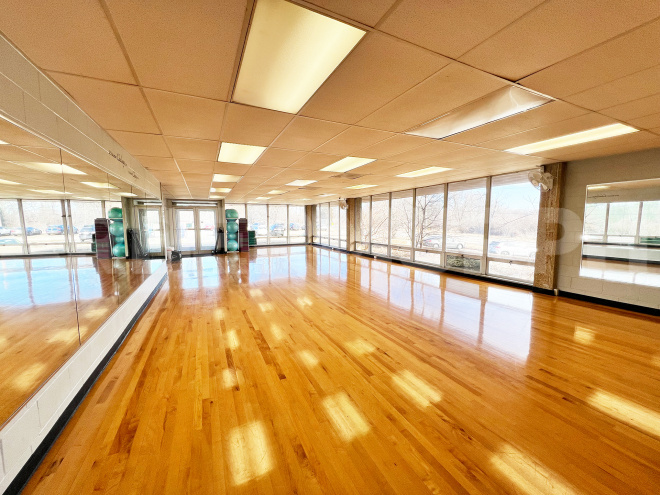 Dance studio for 2300 N Henry St. Alton, IL 62002