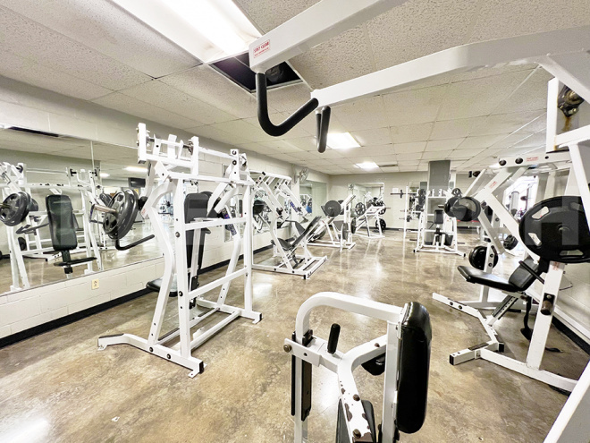 weight room for property 2300 N Henry St. Alton, IL 62002
