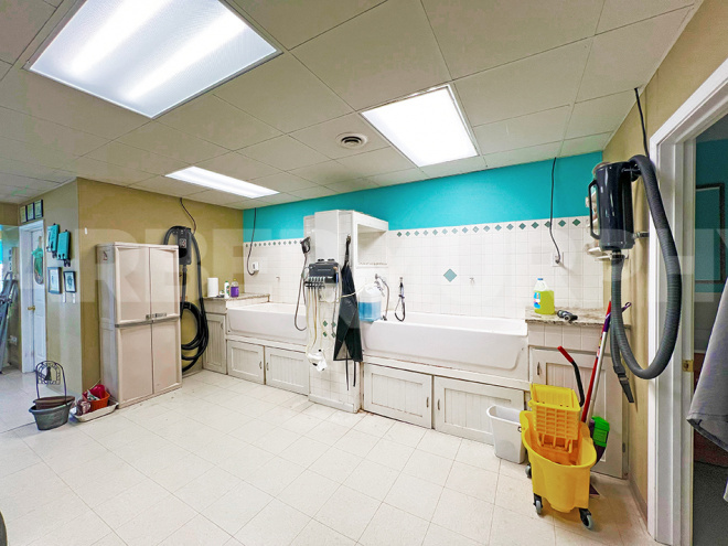 interior washing station, 1,200 SF space available for owner use