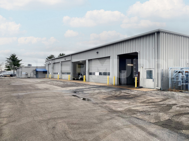 exterior warehouse for 5920 Gateway Industrial Dr.  Belleville, IL 62223