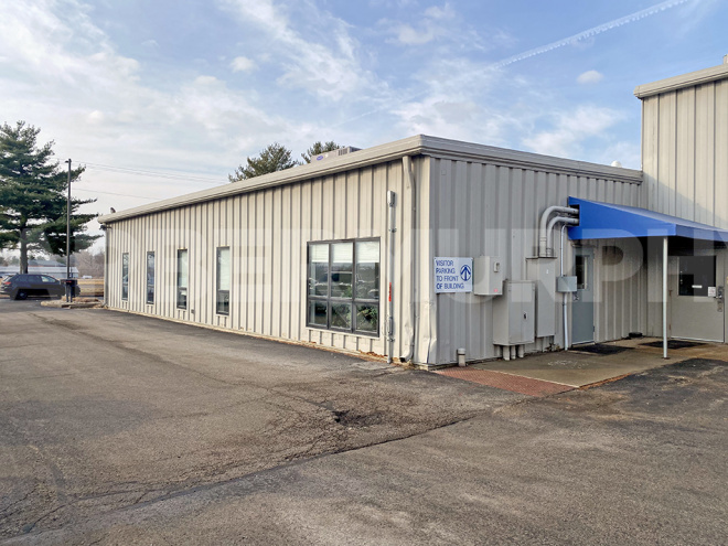 exterior warehouse for 5920 Gateway Industrial Dr.  Belleville, IL 62223