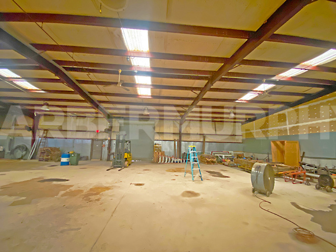 interior warehouse for 1247 Belgrove Dr. St. Louis, MO 63137