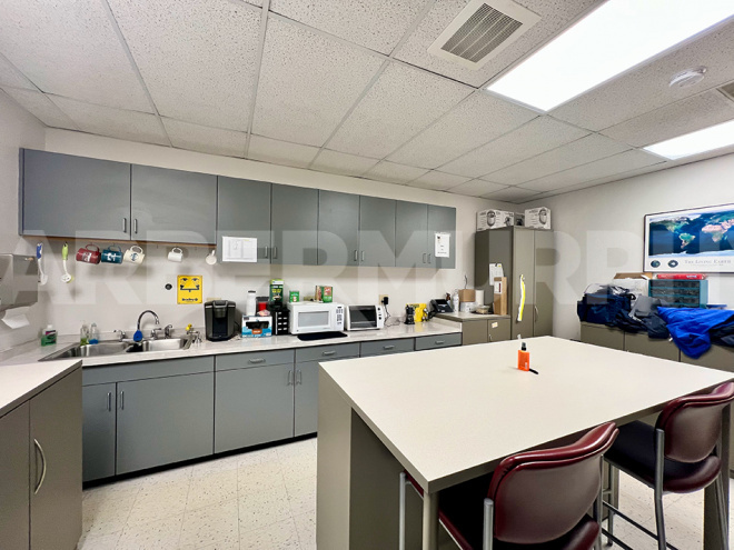 Suite 11 Interior