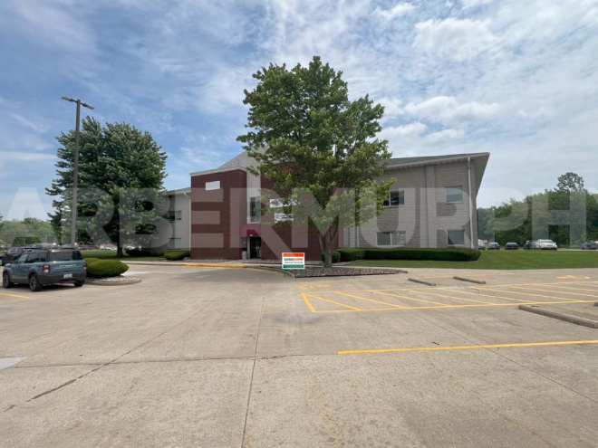 2421 Corporate Centre Drive, Granite City, IL 62040: Investment Property 