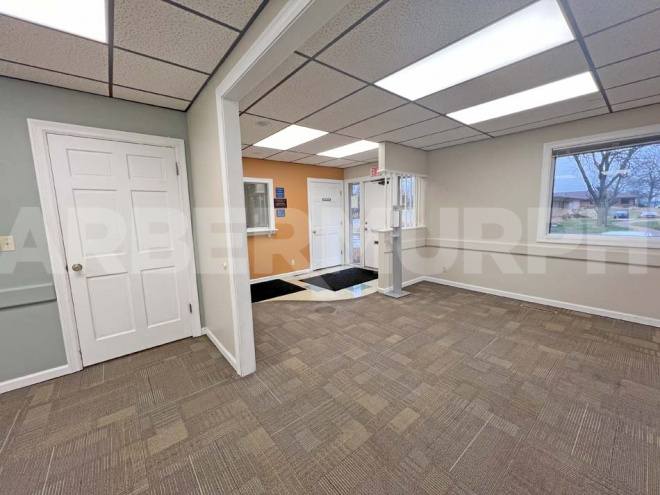 4,320 SF Medical Office Building in Copper Bend Centre for Sale : Reception /Waiting room