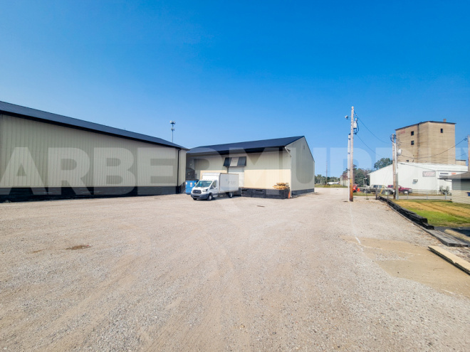 Wide Angle View of Warehouse Space and Adjacent Connected Building in 711 South Illinois St, Belleville, IL 62220