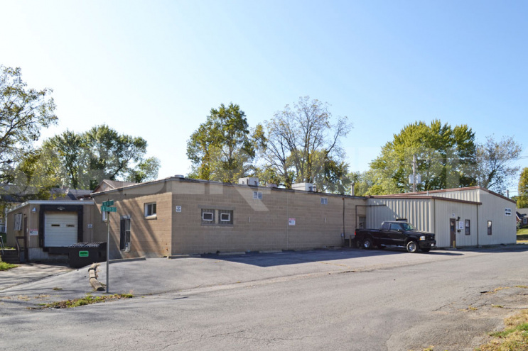 Back of Building at 12 N 35th St, Belleville, IL 62226