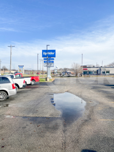 Parking Lot at 1710 Vaughn Rd, Wood River, IL 62095