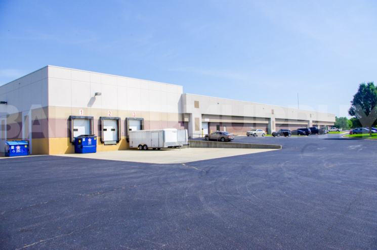 Loading Docks at 1237 Central Park Drive,  OFallon, IL 62269