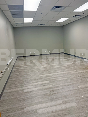 Suite 4632 Large Office