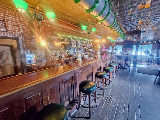 Bar Area/Seating