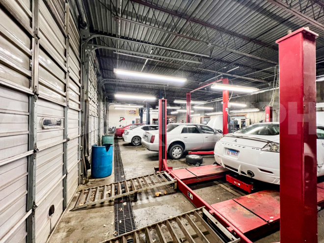 Auto Shop/Lift