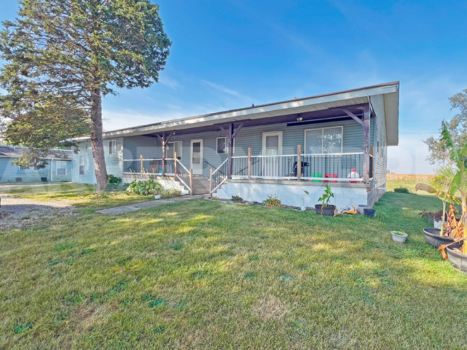 2 Unit Home - 3 Bed, 2 bath 