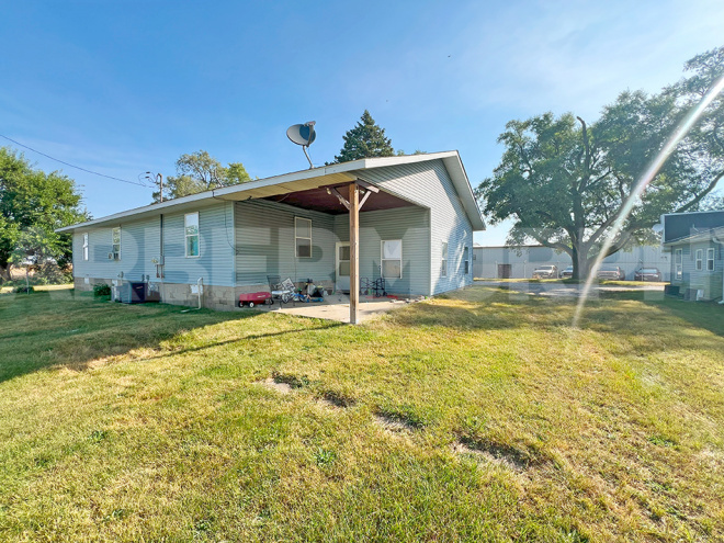 2 Unit Home - 3 Bed, 2 bath 