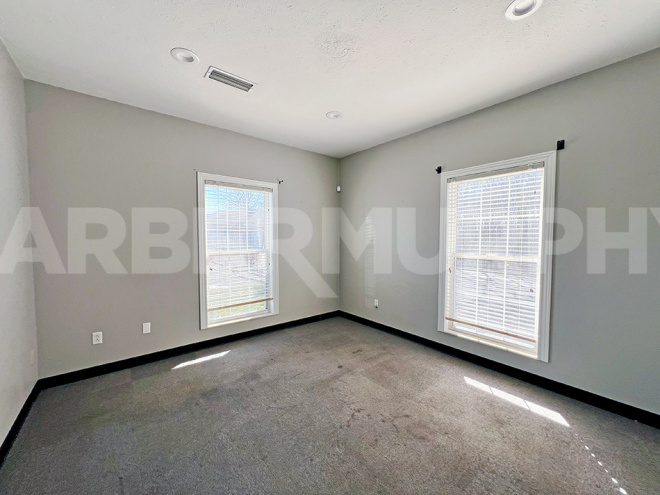 Suite B - Office