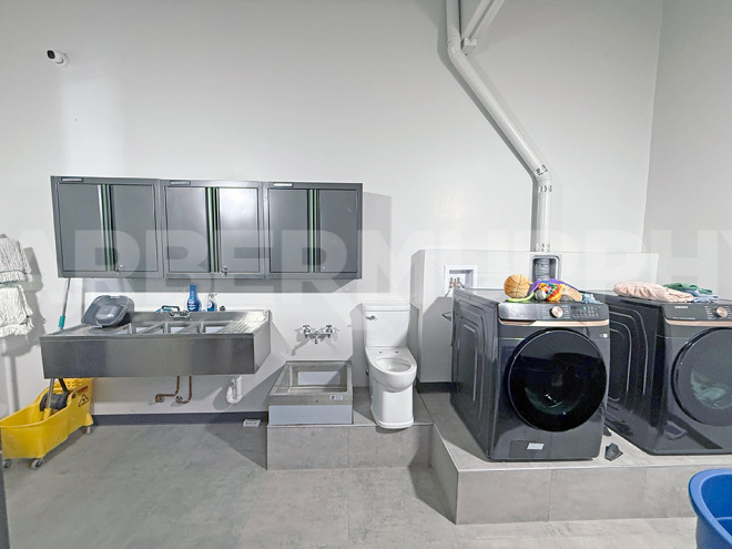 Washer/Dryer/Toilet/Sink