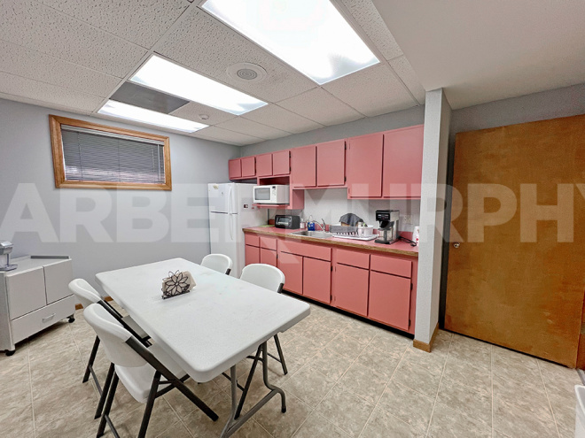 Lower Level - Kitchenette