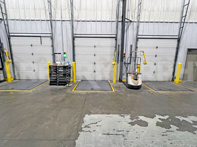 Dock Door/Levelers