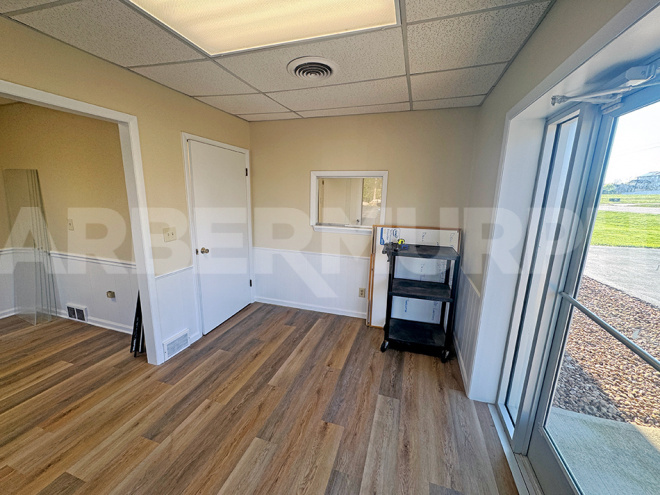 Entrance/Waiting Room
