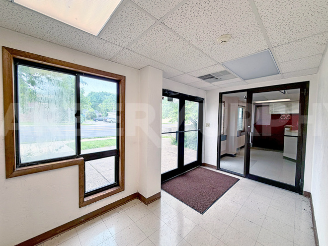 Lower Level - Private Entrance