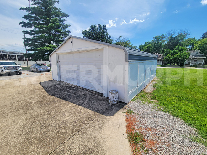 Detached Garage