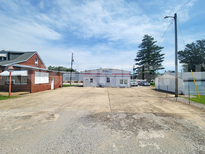 Office/House/Detached Garage
