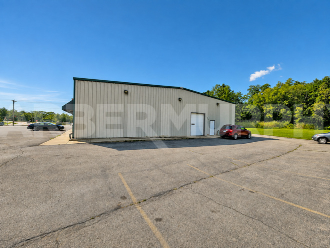 Side Exterior/Drive-In door