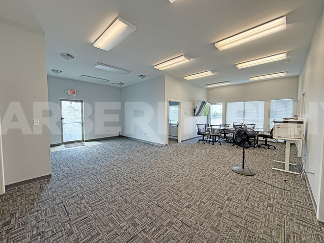 Suite 4 - Open/Entry Area